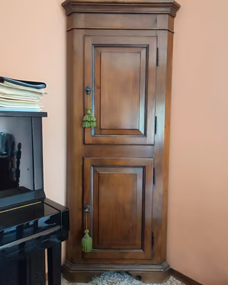 Credenza angolare in noce