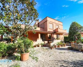 Villa signorile in località Talsano