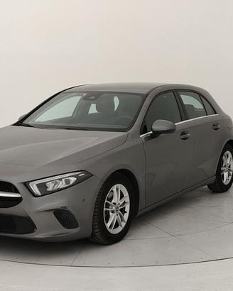 MERCEDES-BENZ A 180 180 d Business auto