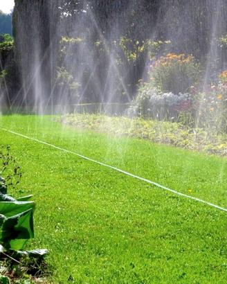 Tubo irrigazione giardino