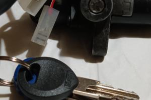 blocchetto con doppie chiavi Aprilia RX 50 