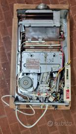 SCALDABAGNO A GAS RINNAI INFINITY 17 – PER RICAMBI