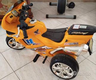 Moto elettrica bambini cavalcabile