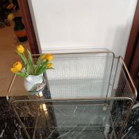 Carrellino vintage in metallo dorato e vetro