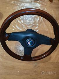 Volante in legno Alfa Romeo d'epoca