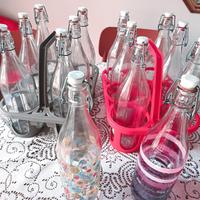 14 bottiglie in vetro.in No spedizione