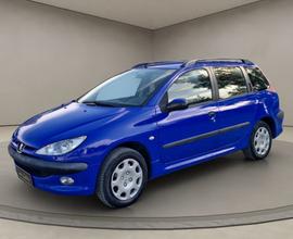 PEUGEOT 206 1.4 16V SW Sweet Years
