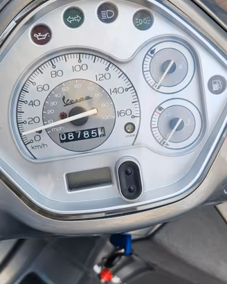  vespa 300  utilizzata pochissimo 