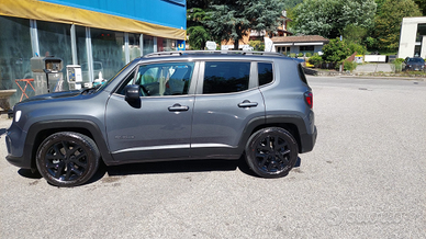 Jeep Renegade benzina 13.000 km come nuova