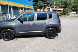 Jeep Renegade benzina 13.000 km come nuova