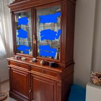 Credenza con vetrina di pregio