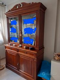 Credenza con vetrina di pregio