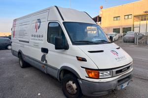 Iveco Daily 35-12 / 2.8 Turbo Diesel / 2002