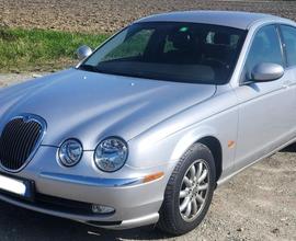 Jaguar S-Type 2.7 diesel V6 Executive