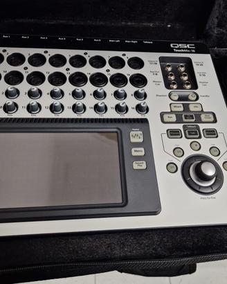 Mixer digitale QSC Touchmix 16