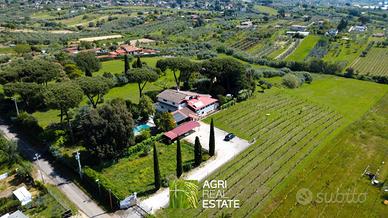 Genzano di RM - Villa 500 mq con B&B e terreno