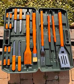 Set barbecue 17 pezzi con valigetta