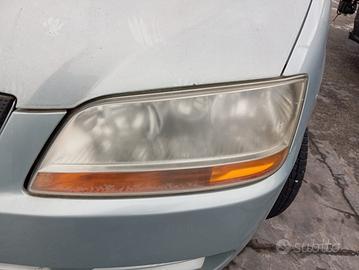 Fanale anteriore sx Fiat Multipla anno 2005
