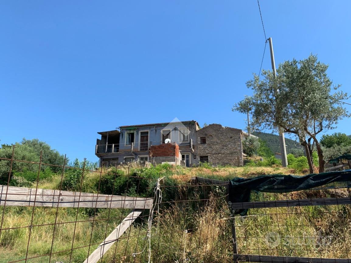 RUSTICO A ALATRI - Vista 3