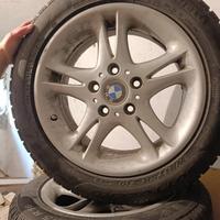 Cerchi in lega con gomme BMW