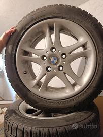 Cerchi in lega con gomme BMW