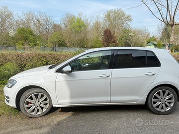 Auto Volkswagen golf