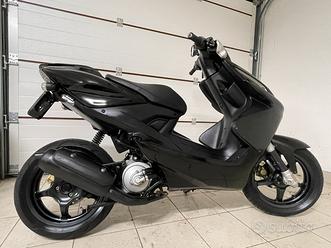 Aerox Mbk Motorino Nitro Usato Yamaha Aerox 50 Usato Vendita In Motori