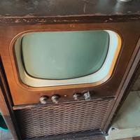 mobile TV anni 50