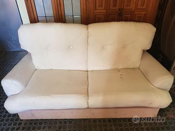 Divano letto sfoderato