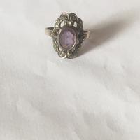 Anello d'argento con pietra