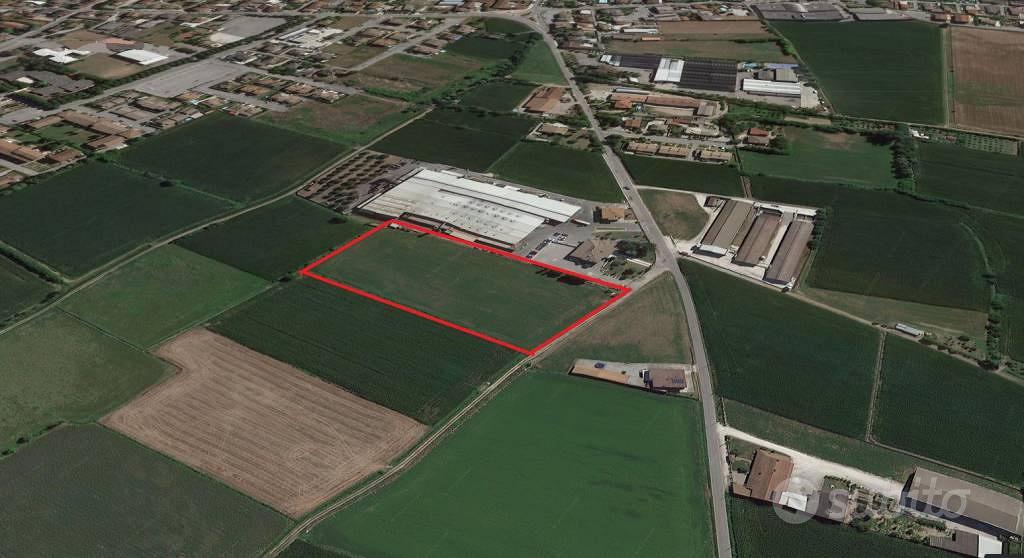 Terreno di 12600 m² a Gambara - Altro