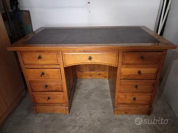 Scrivania ministeriale