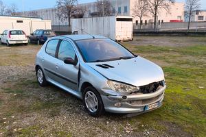 peugeut 206 HDi intera o per ricambi 