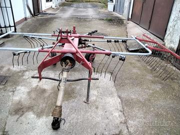 Ranghinatore per fieno