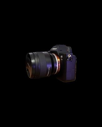 sony alpha 7 mark 3 con obbiettivo tamron 2.6