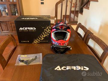 Casco acerbis e mascherina