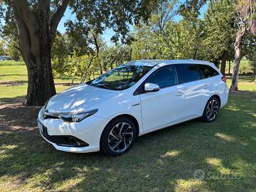 TOYOTA Auris Touring Sports 1.8 Hybrid Active