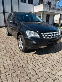 Mercedes m 320 cdi 4 matci con gancio traino