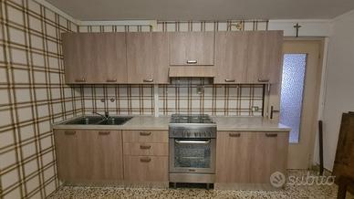 CUCINA LINEARE COME NUOVA