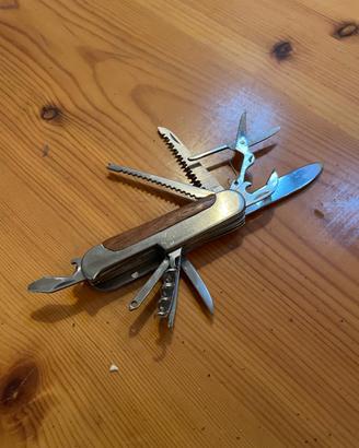Coltellino multifunzioni