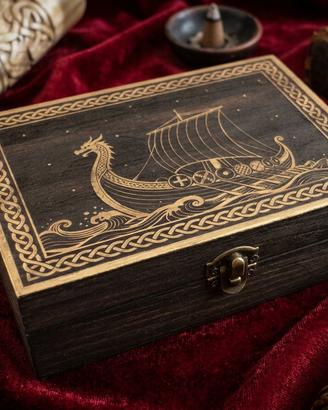 Set Rune Elder Futhark in Legno + Scatola Vichinga