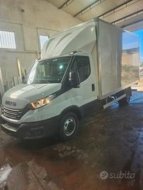 Iveco daily 35c16 Motore 3000cc anno 2023