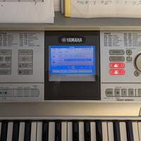 Tastiera Yamaha Portable Grand Piano DGX 305 76 ta