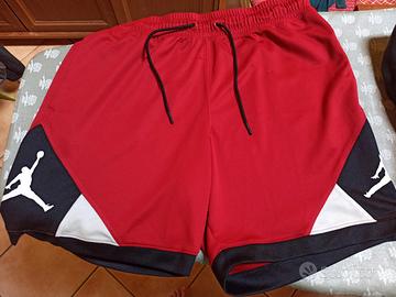 pantaloncini Jordan uomo taglia M 