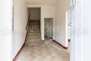 Casa indipendente di 90 m² con più di 5 locali e b