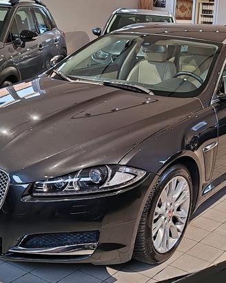 Jaguar XF Sportbrake 2.2 D Business Edition