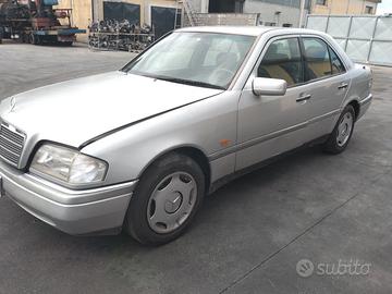 MERCEDES CLASSE C W202  200 benzina per ricambi 