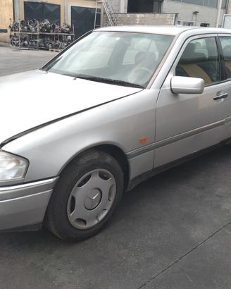 MERCEDES CLASSE C W202  200 benzina per ricambi 
