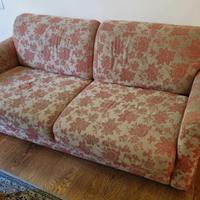 Divani letto e poltrone in buone condizioni