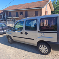 Fiat doblo' autocarro 5 posti